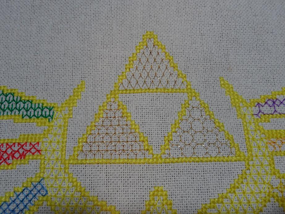 Hyrule Crest, center.jpg