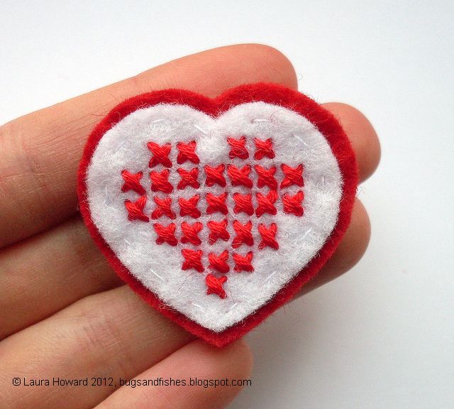 cross stitch heart brooch 8.jpg