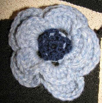 crochet flower on bag 002.JPG