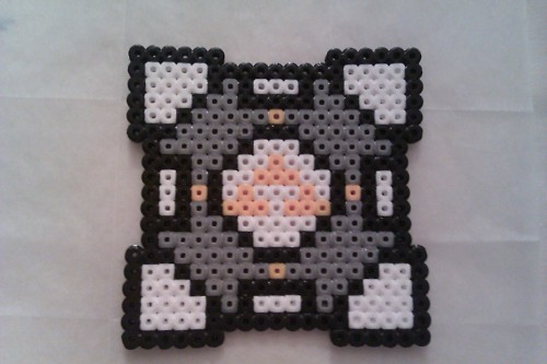 triforce companion cube - LostCrichton.jpg
