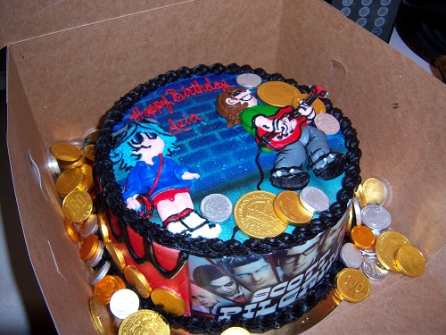 scott pilgrim cake.jpg